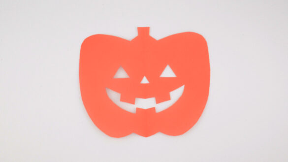 ハロウィンかぼちゃの切り紙 – ORIGAMI KOMACHI